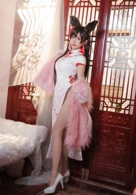 苏一柔在公厕被灌满jing液